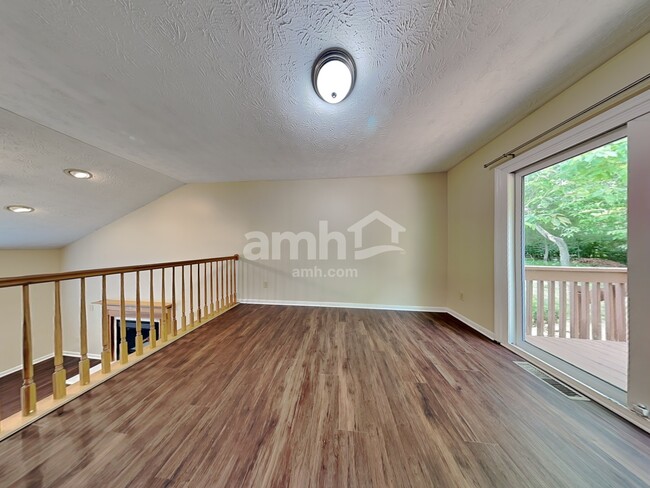 Building Photo - 17 Partridge Dr