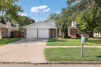 Building Photo - 22727 Smokey Hill Dr