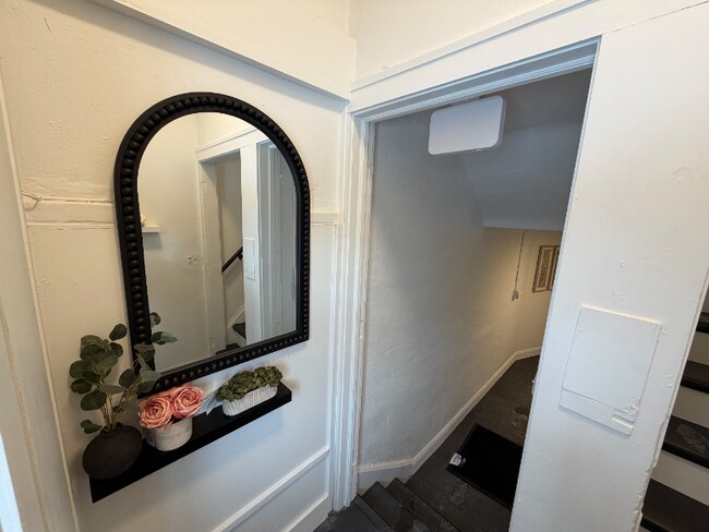 Building Photo - 1388 W 83rd St