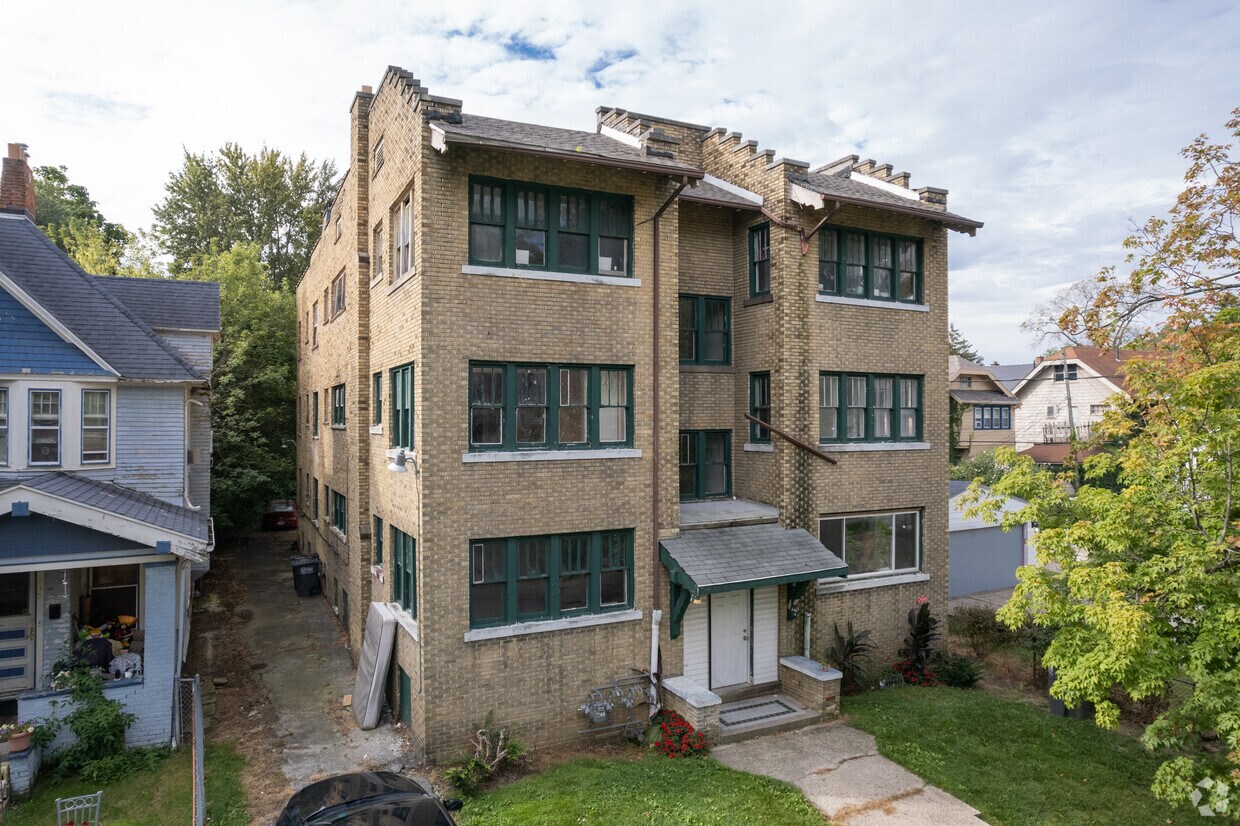 Primary Photo - 439 Kenilworth Ave