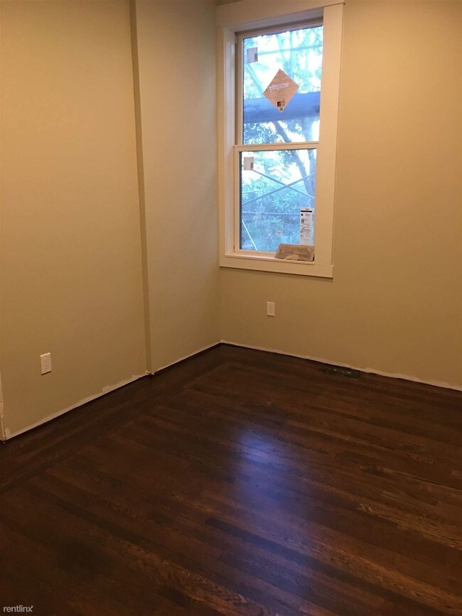 Building Photo - 1 br, 1 bath Apartment - Cedar Units Cedar 1