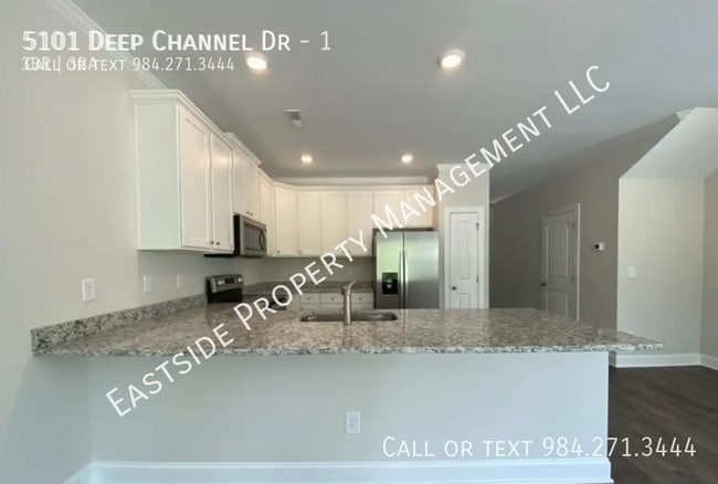 Building Photo - 5101 Deep Channel Dr