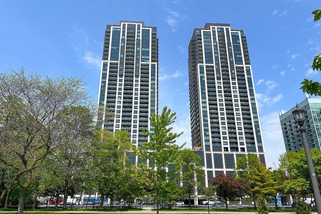 Building Photo - 1926 Lake Shore Blvd W