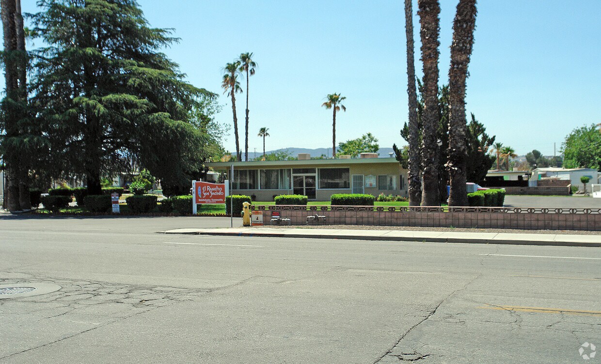 El Rancho San Jacinto Apartments in San Jacinto, CA