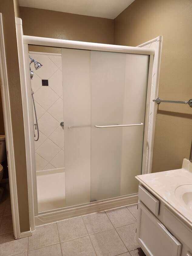 Foto principal - 4001 Tanglewilde St