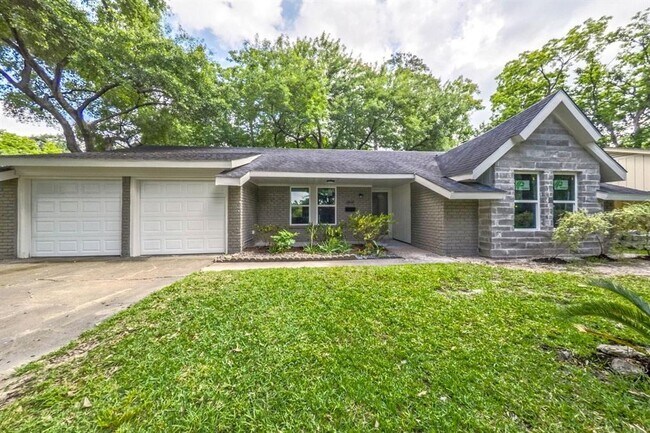 Building Photo - 3818 Gardendale Dr