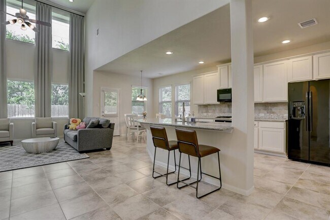 Building Photo - 511 Bonbrook Ln