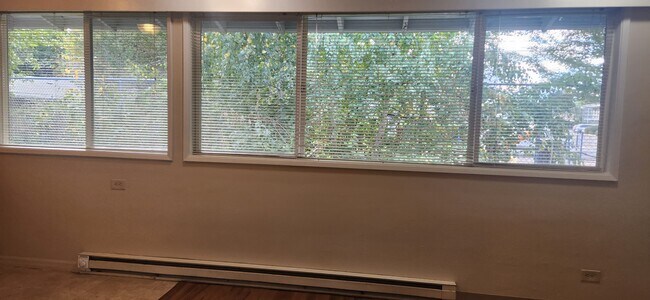 Foto del edificio - 2151 W 16th Ct