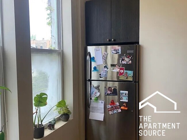 Building Photo - 1738 W Huron St