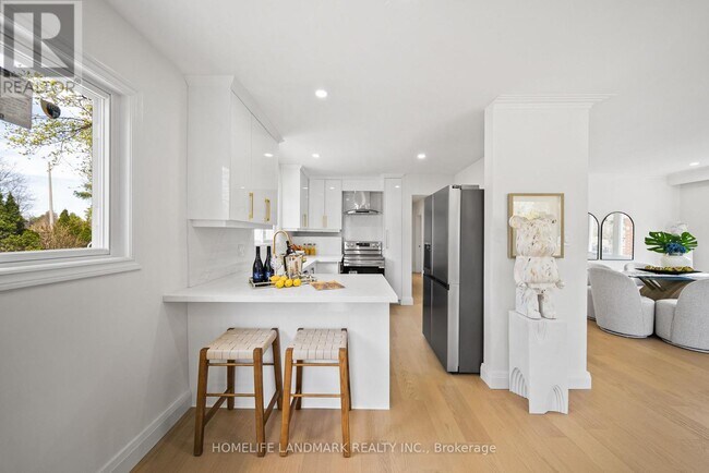 Building Photo - 335 Gells Rd