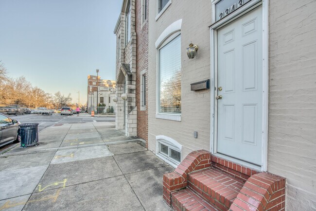 Foto del edificio - 2343 Eastern Ave