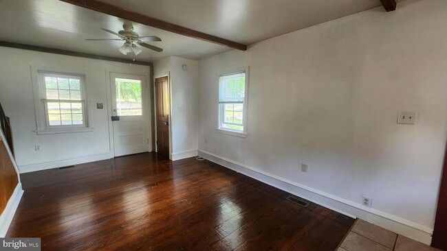 Building Photo - 1145 Old Swede Rd