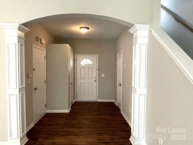 Foto del edificio - 2039 Moss Creek Dr