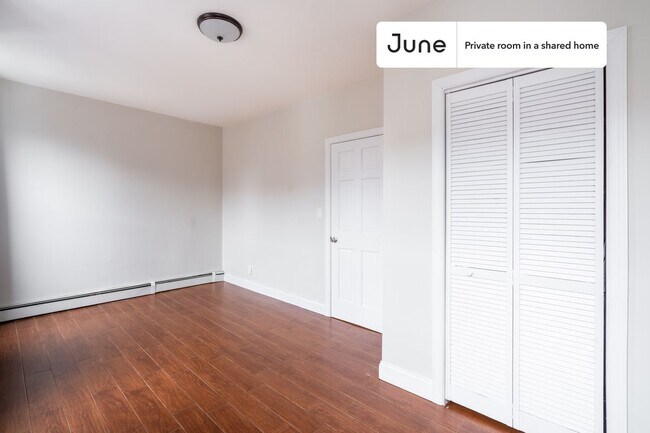 Foto del edificio - Room in Shared 3 bed/1 bath home