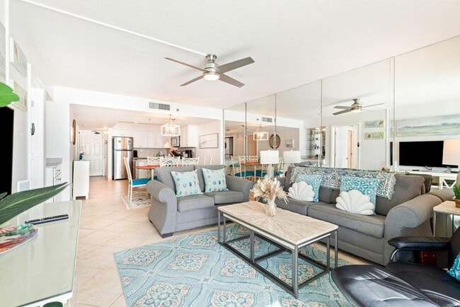 Foto del edificio - 3768 E County Hwy 30A