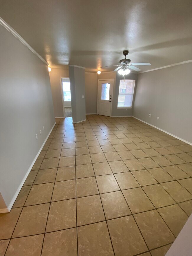 Foto del edificio - 533 N Brentwood Ave