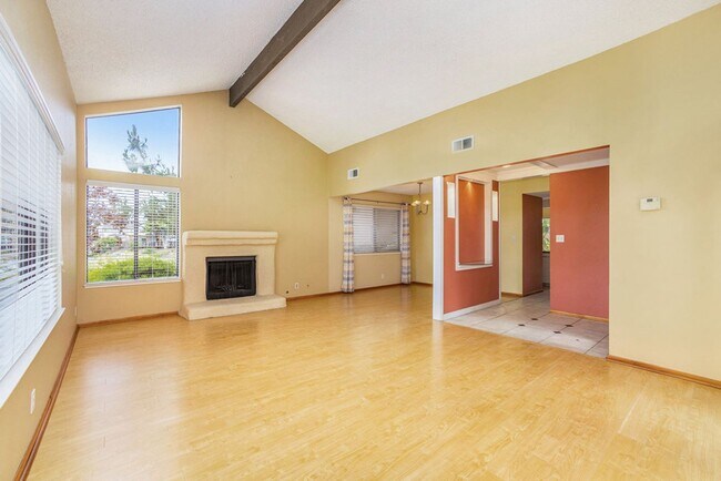 Building Photo - 317 Carob Lane - 3 bedroom | 2.5 bath | La...