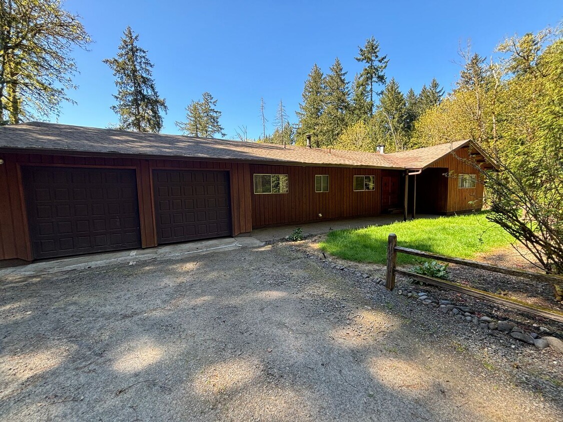 Foto principal - Large 5 Bedroom Scholls/Sherwood Country H...