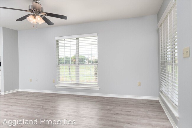 Foto del edificio - 3 br, 2.5 bath House - 1277 Flying Ace Circle