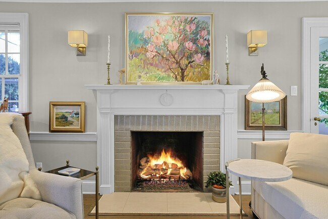 Building Photo - 9 Prall Pl