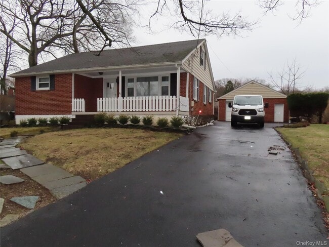 Building Photo - 3 Birch St