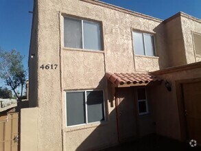 Building Photo - 4617 E Jones Ave