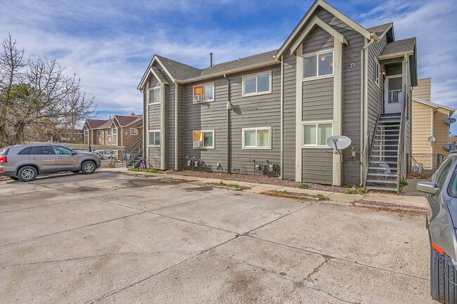 Building Photo - Recently updated Condo in Casa Grande