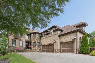 Building Photo - 2660 Springbluff Ct NE
