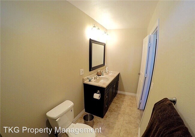Foto del edificio - 3 br, 2 bath House - 1823 W. Broadway