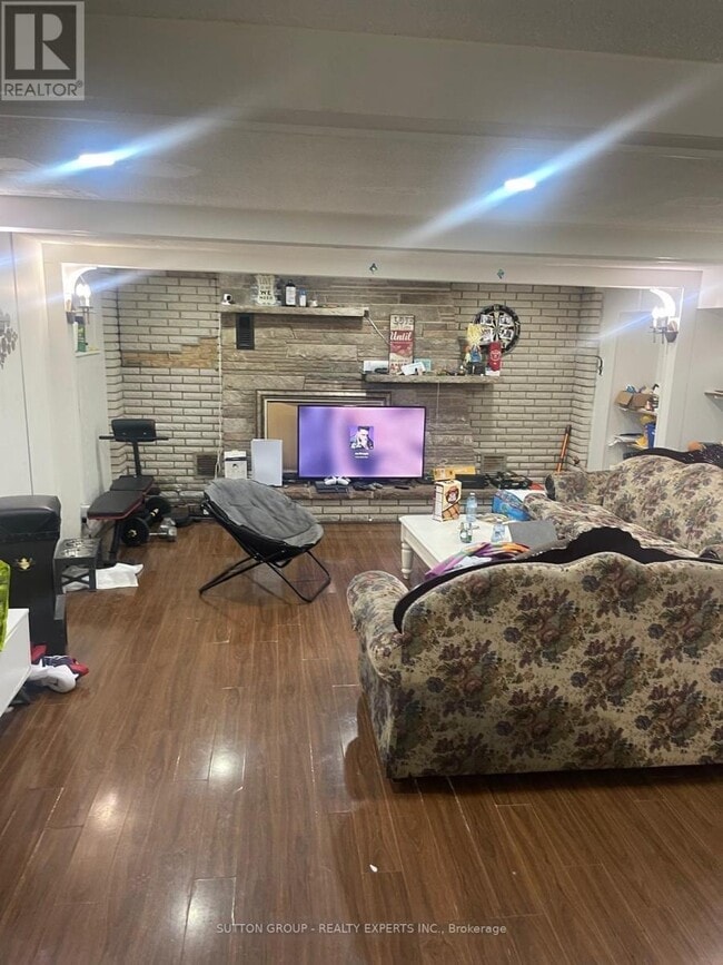 Photo du bâtiment - 92 Silverstone Dr