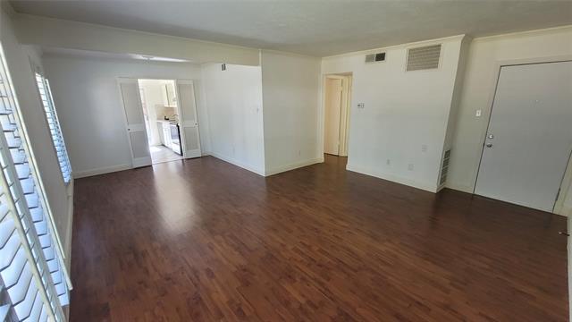 Building Photo - 7903 Meadow Park Dr