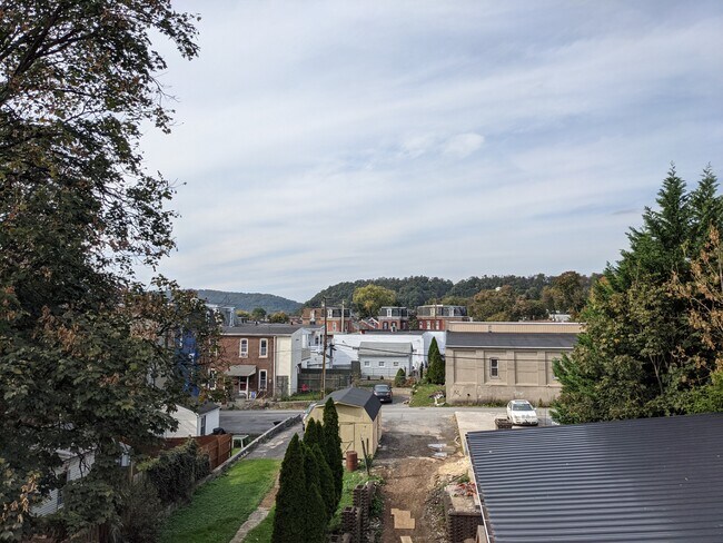Private patio with a view of Chickies - 313 Walnut St