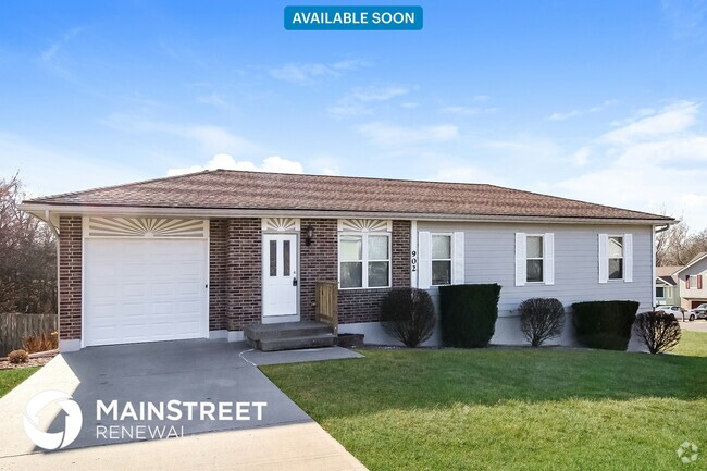 Building Photo - 902 Renee Lynde Dr