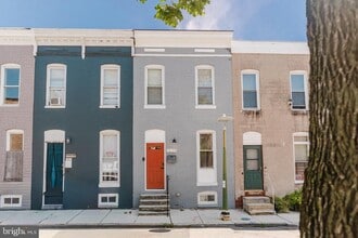 Building Photo - 1639 N Spring St