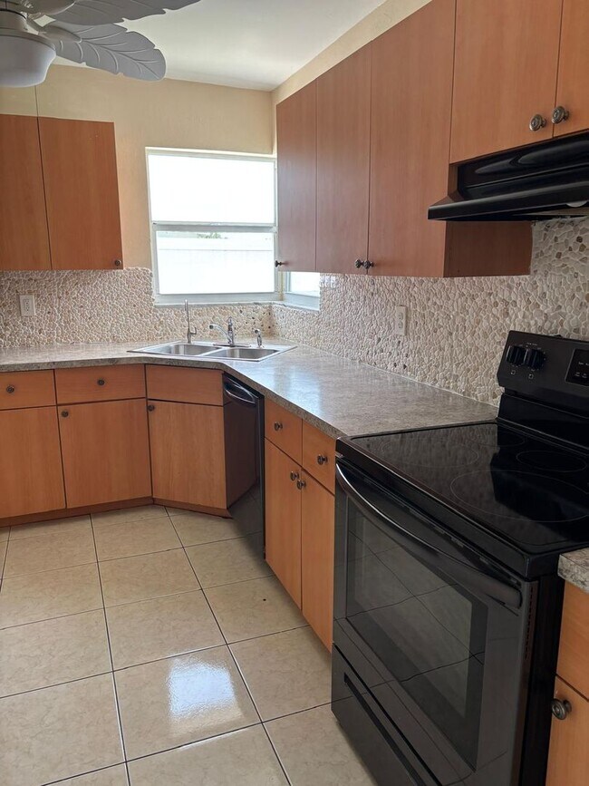 Building Photo - 2596 Starlite Ln