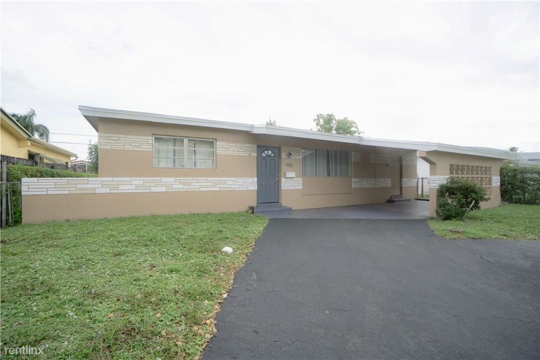 Primary Photo - 2 br, 1 bath House - 7832 Miramar Pkwy 6830