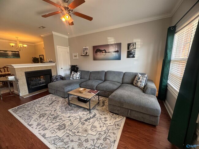 Foto del edificio - 468 Shamrock Dr