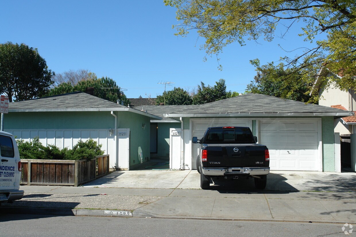 Foto principal - 1521-1523 Eden Ave