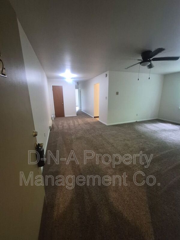 Foto del edificio - 404 Woodcliff Ave