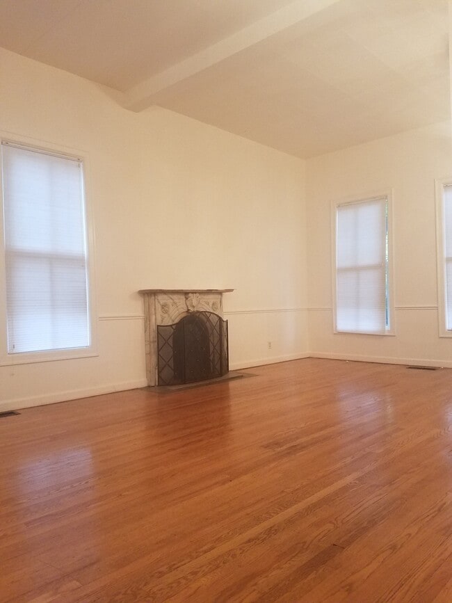 Building Photo - Office Suites in NW Nob Hill/Alphabet Dist...