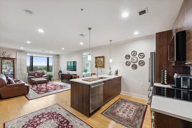 Foto del edificio - 701 Ridge Hill Boulevard