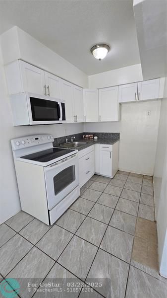 Foto del edificio - 2501 Pierce St