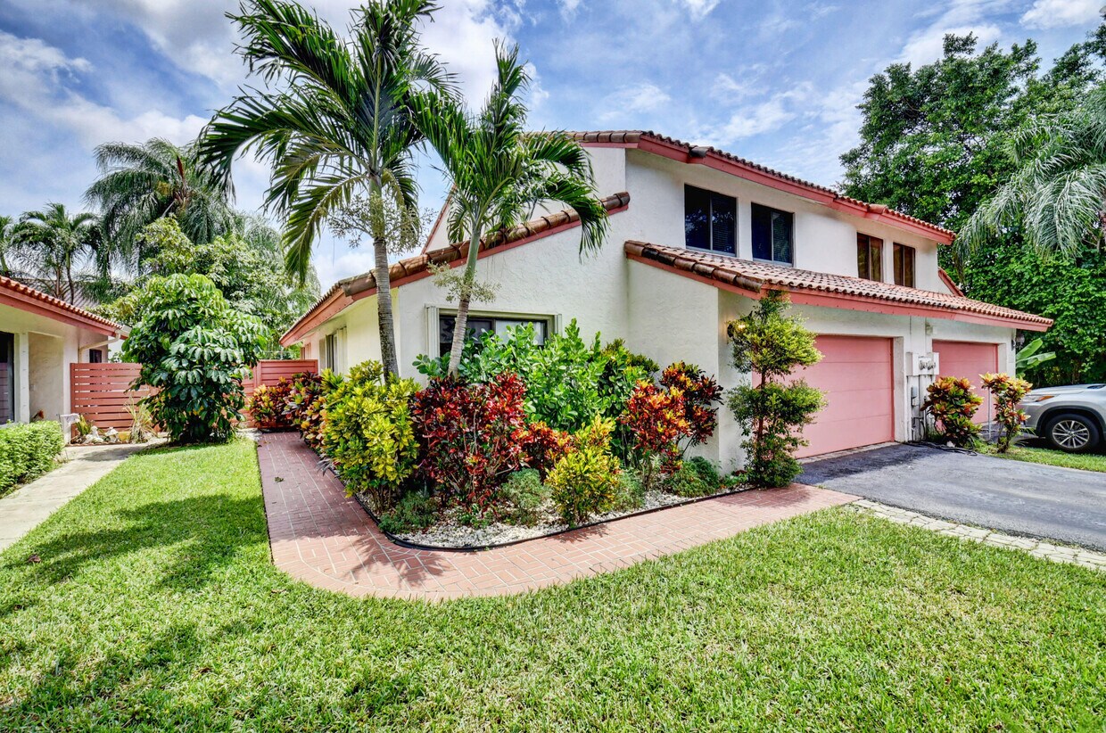 Primary Photo - 21652 Magdalena Terrace