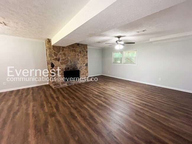 Foto del edificio - 3Bed/2Bath/Available Now!
