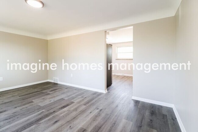 Foto del edificio - Coming Soon!! Lovely Updated Home in Cinci...