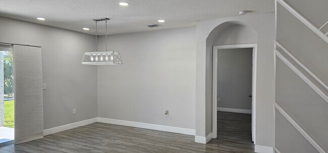Foto del edificio - 1402 SW Bargello Ave