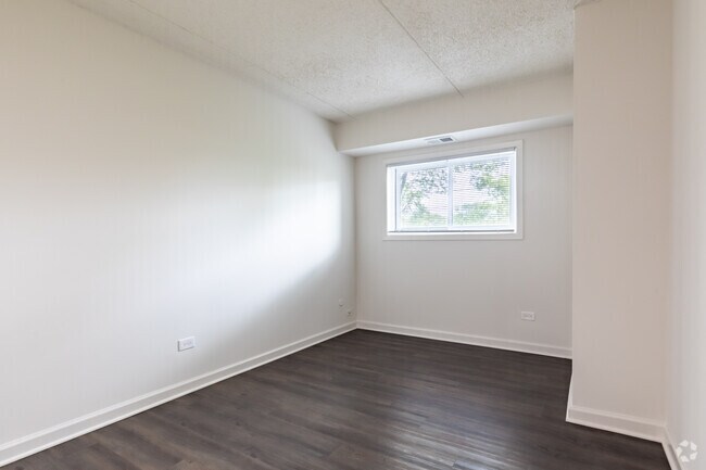 2HAB, 2BA - Primera habitación - Butterfield Towers Apartments