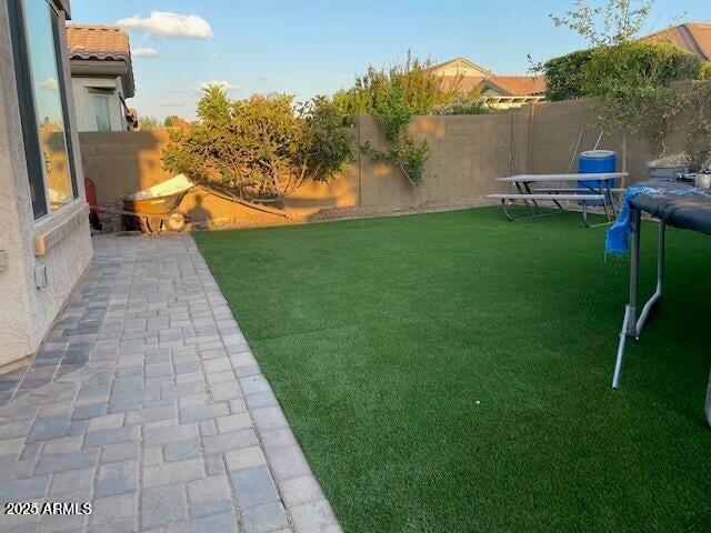 Building Photo - 1911 E Horseshoe Dr