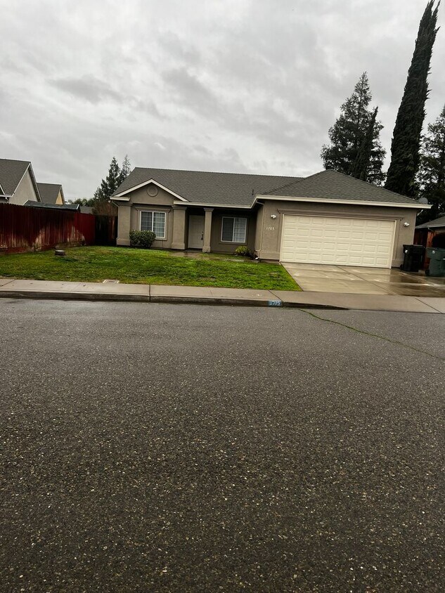 Photo - 1705 Redwood Ave, Atwater CA