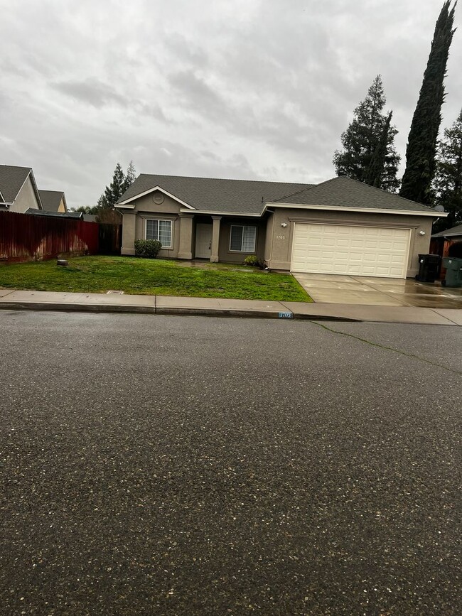 Photo - 1705 Redwood Ave House